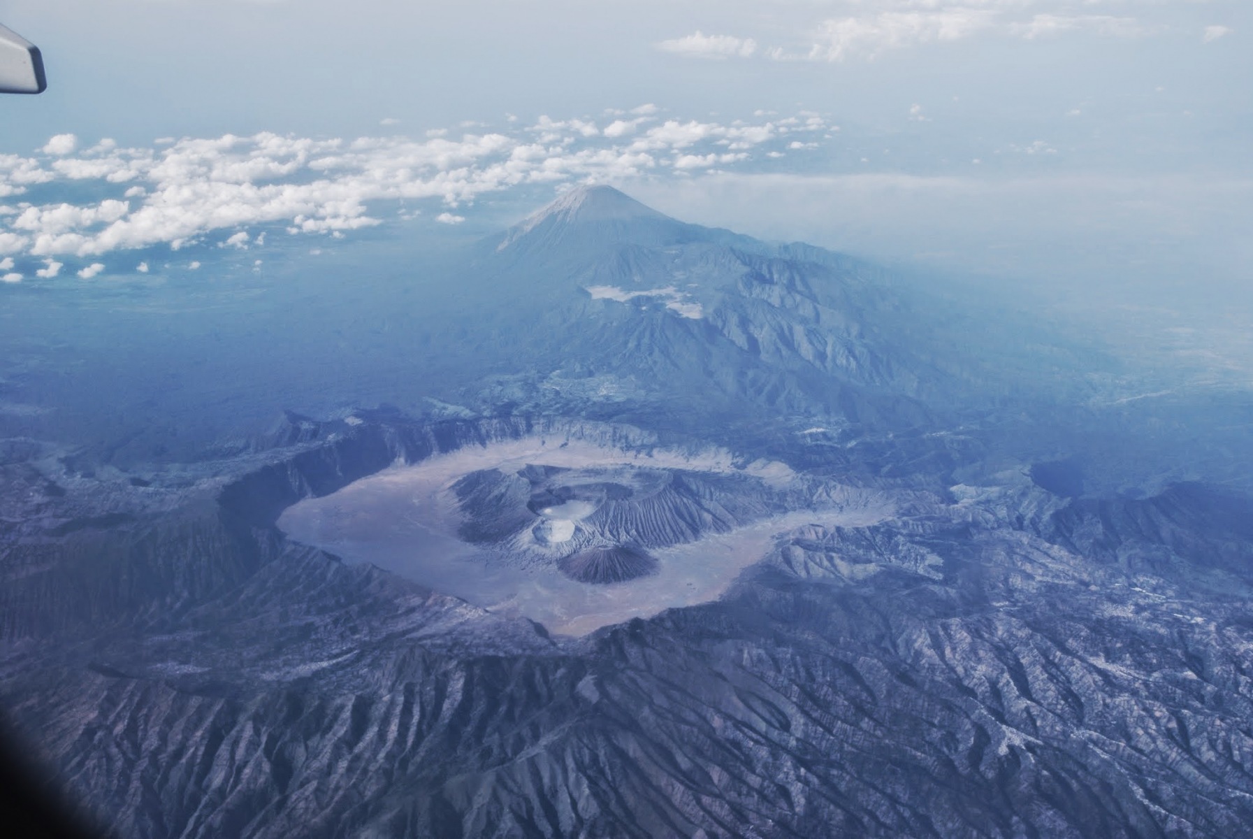 Jawa - wulkan Bromo z samolotu